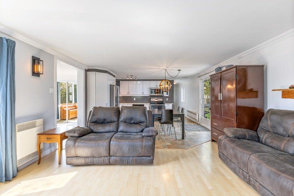 









127


Rue Faubert

,
Saint-Jean-sur-Richelieu,




QC
J2Y1G1

