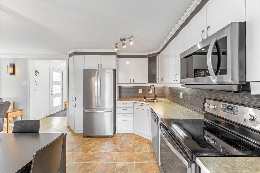 









127


Rue Faubert

,
Saint-Jean-sur-Richelieu,




QC
J2Y1G1


