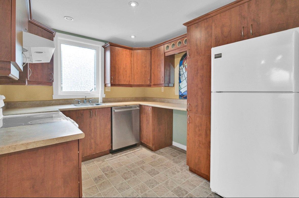 









46


12e Avenue

,
Deux-Montagnes,




QC
J7R3S1

