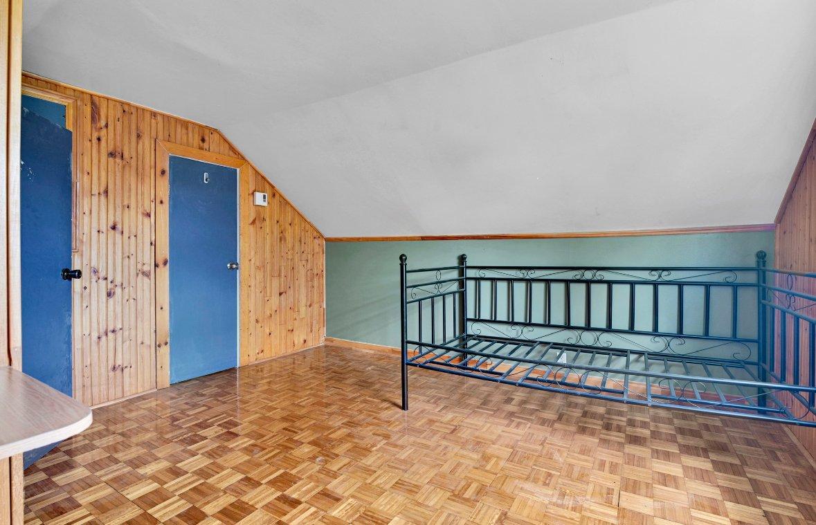 









46


12e Avenue

,
Deux-Montagnes,




QC
J7R3S1

