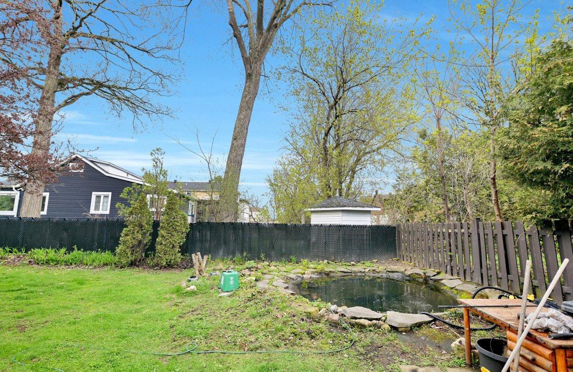 









46


12e Avenue

,
Deux-Montagnes,




QC
J7R3S1

