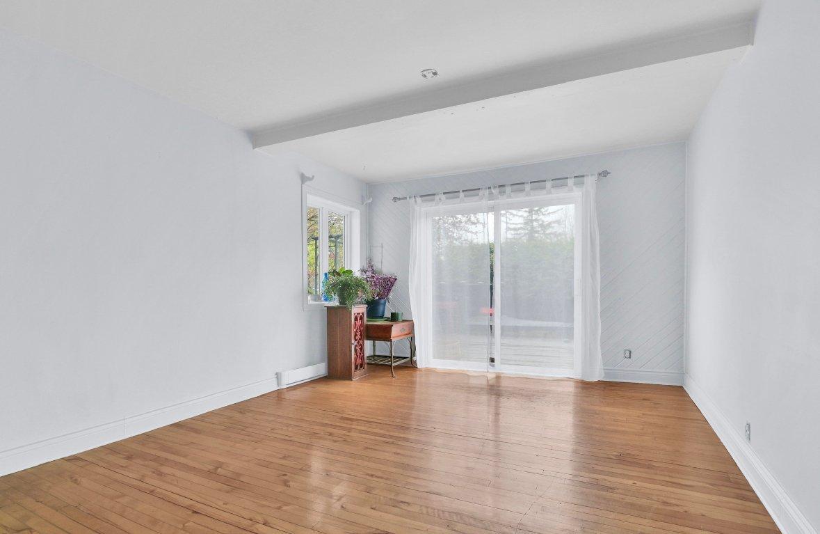 









46


12e Avenue

,
Deux-Montagnes,




QC
J7R3S1

