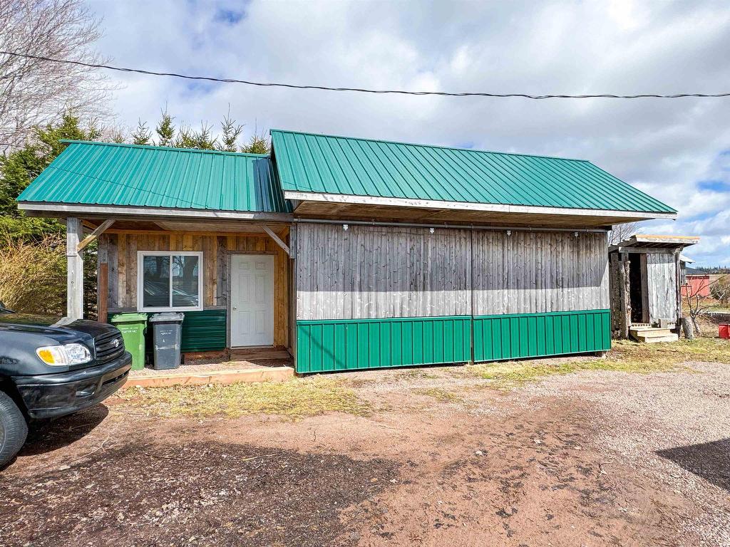 












820 Millboro Road

,
Wheatley River,







PE
C0A 1N0

