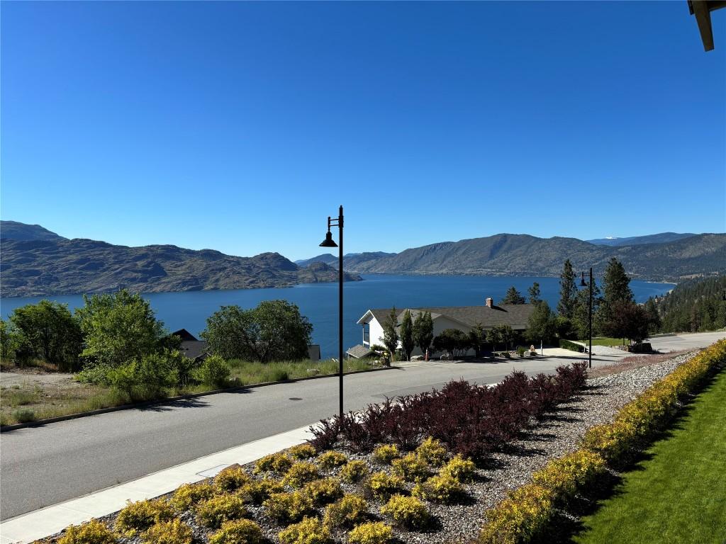 









4000


Trails

Place, 101,
Peachland,




BC
V0H 1X5

