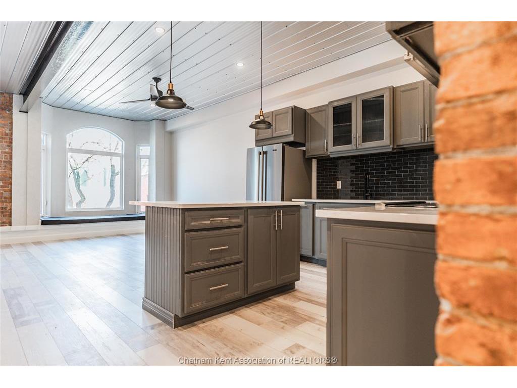 









210


King

Street West, 2A,
Chatham,




ON
N7M 1E5

