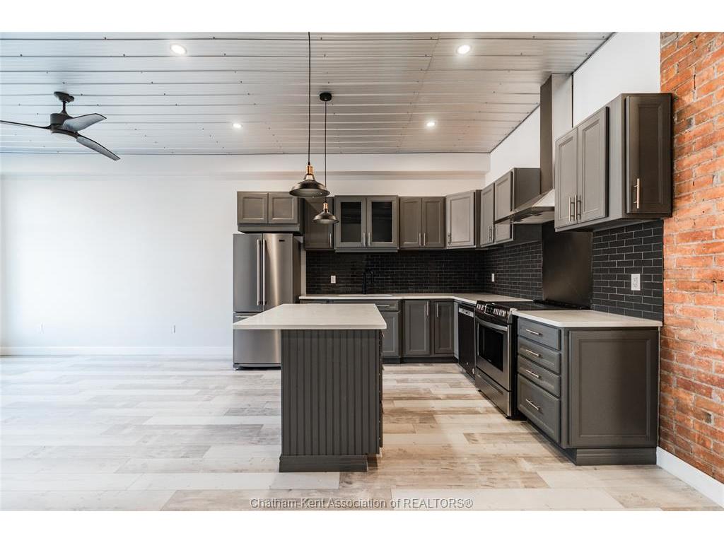 









210


King

Street West, 2A,
Chatham,




ON
N7M 1E5

