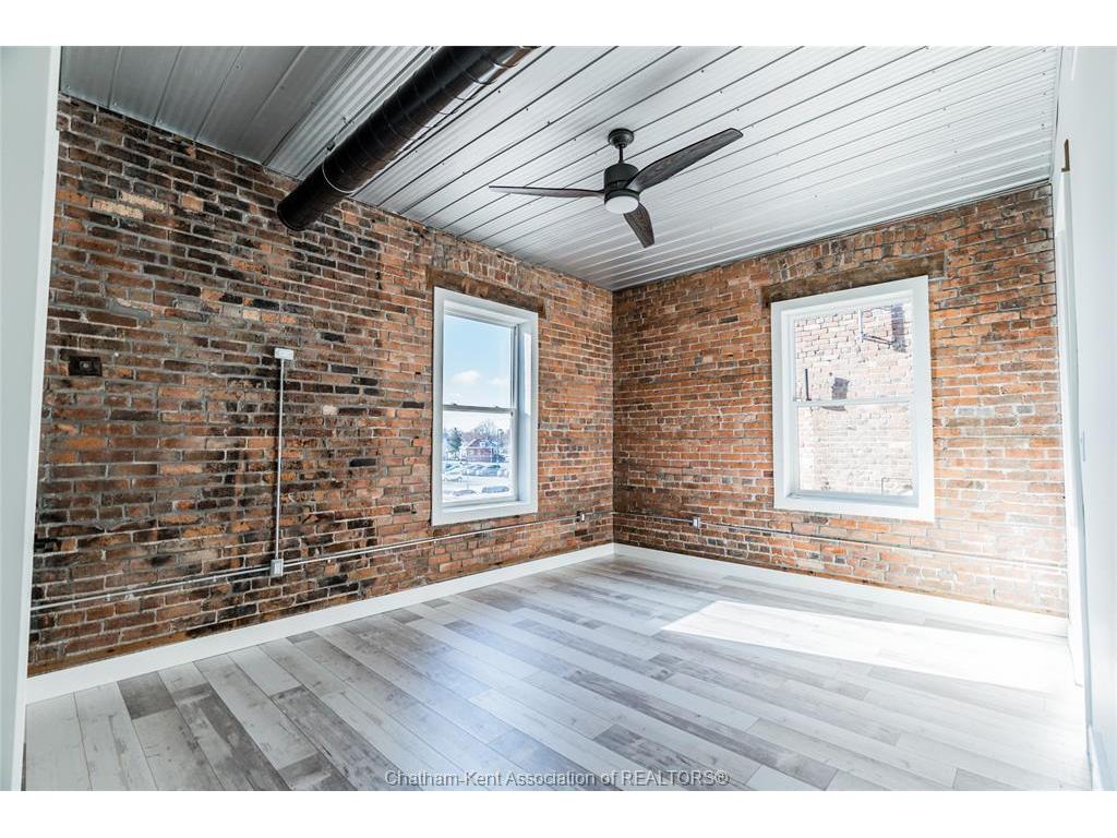 









210


King

Street West, 2A,
Chatham,




ON
N7M 1E5

