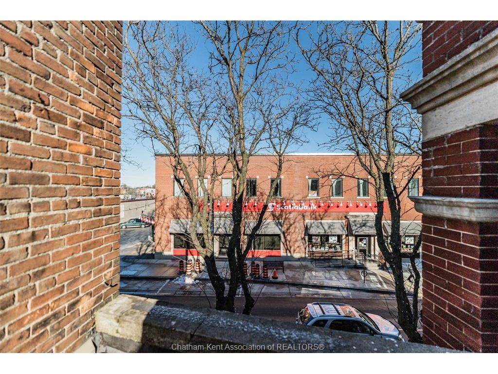 









210


King

Street West, 2A,
Chatham,




ON
N7M 1E5


