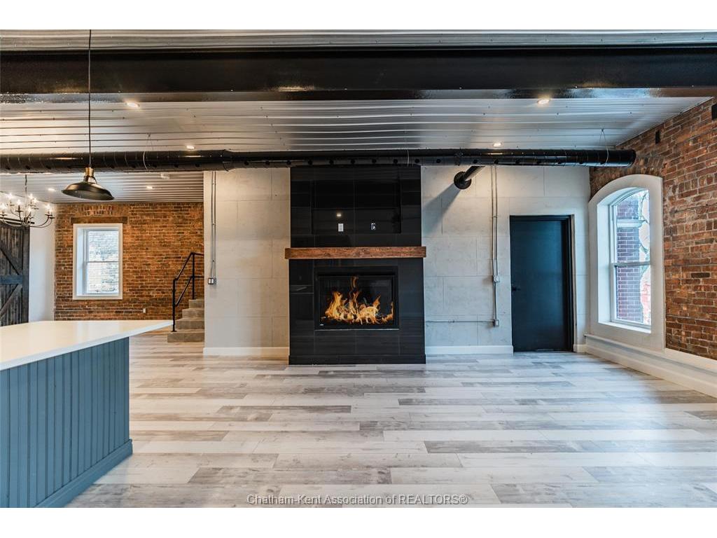 









210


King

Street West, 2A,
Chatham,




ON
N7M 1E5

