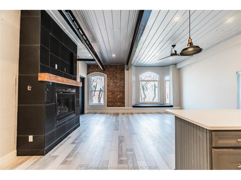 









210


King

Street West, 2A,
Chatham,




ON
N7M 1E5


