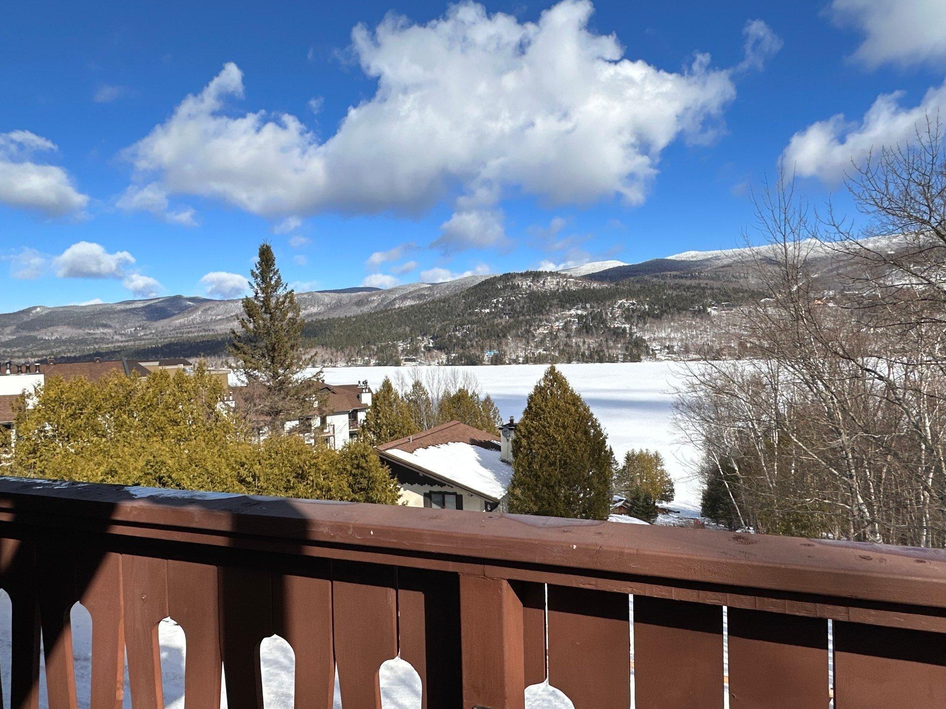









211


Ch. de Lac-Tremblant-Nord

, 482,
Mont-Tremblant,




QC
J8B1B4

