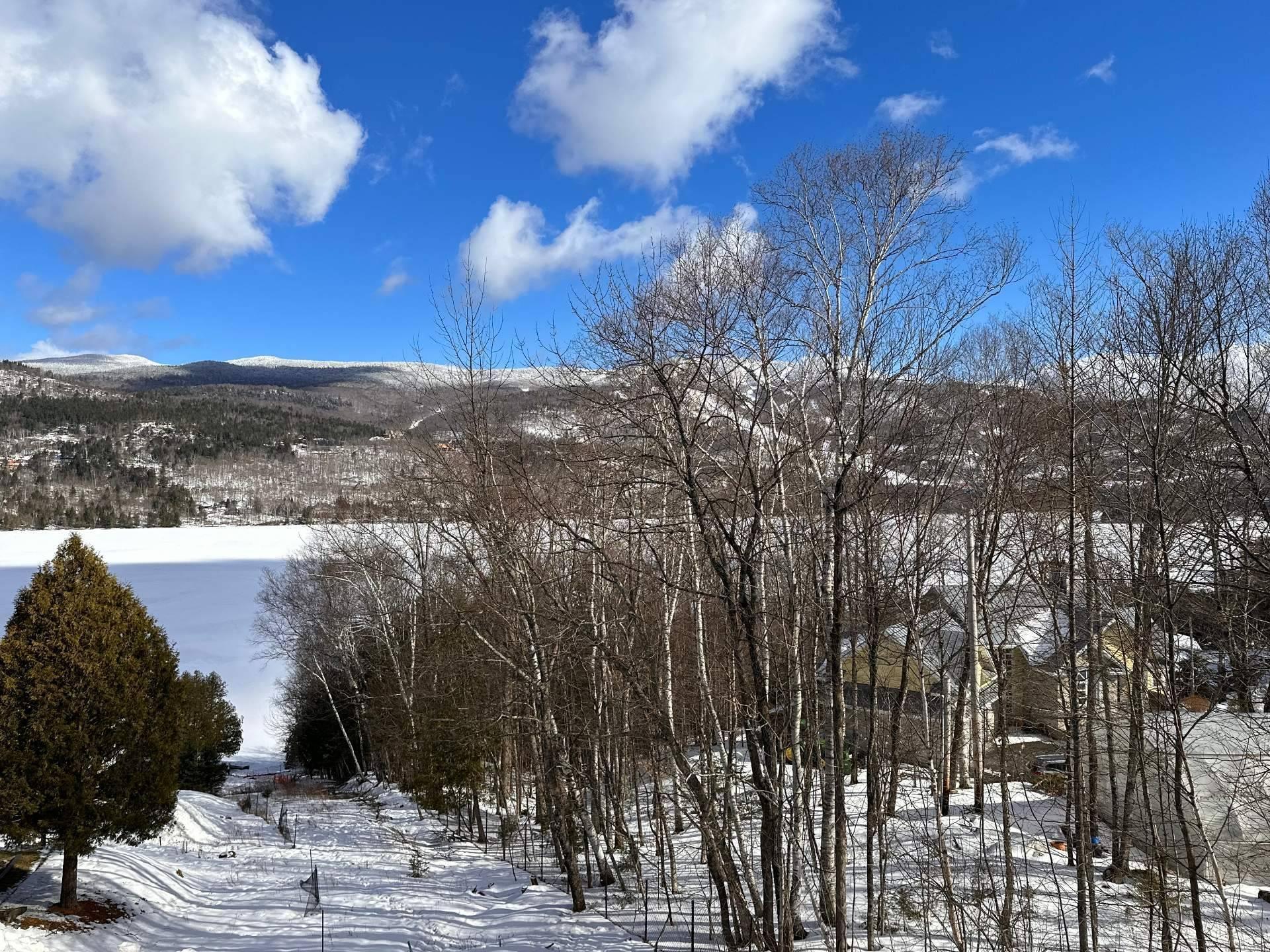 









211


Ch. de Lac-Tremblant-Nord

, 482,
Mont-Tremblant,




QC
J8B1B4

