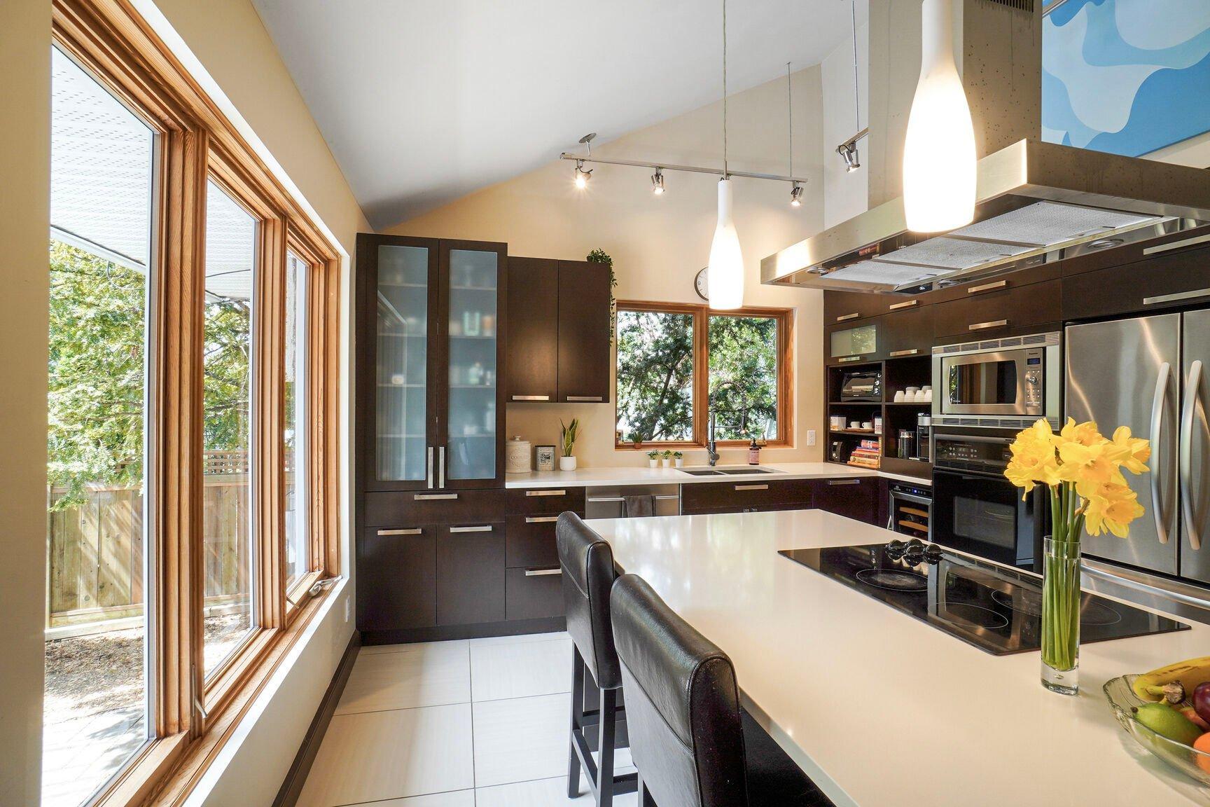 









104


Av. de Touraine

,
Saint-Lambert,




QC
J4S1H2

