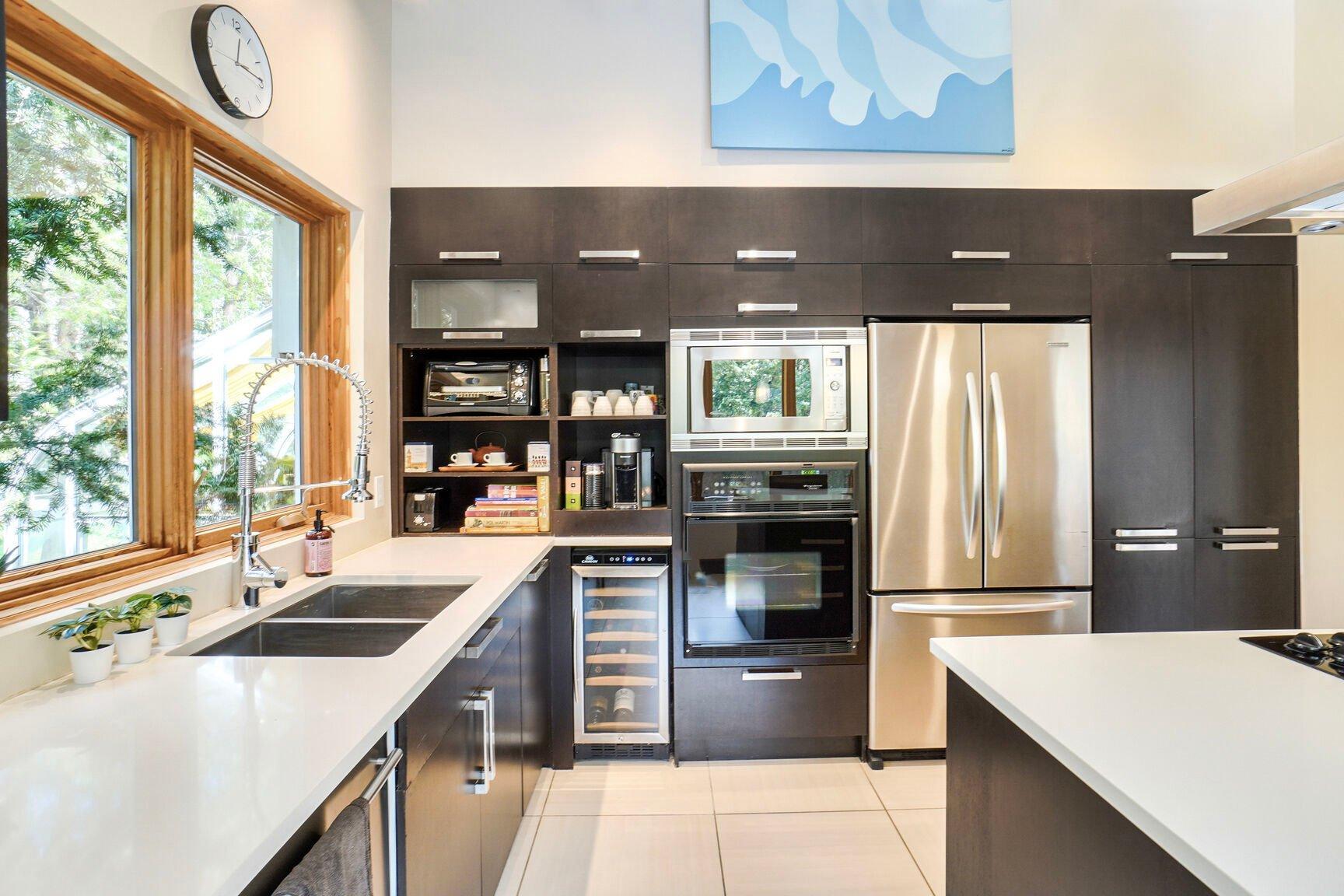 









104


Av. de Touraine

,
Saint-Lambert,




QC
J4S1H2

