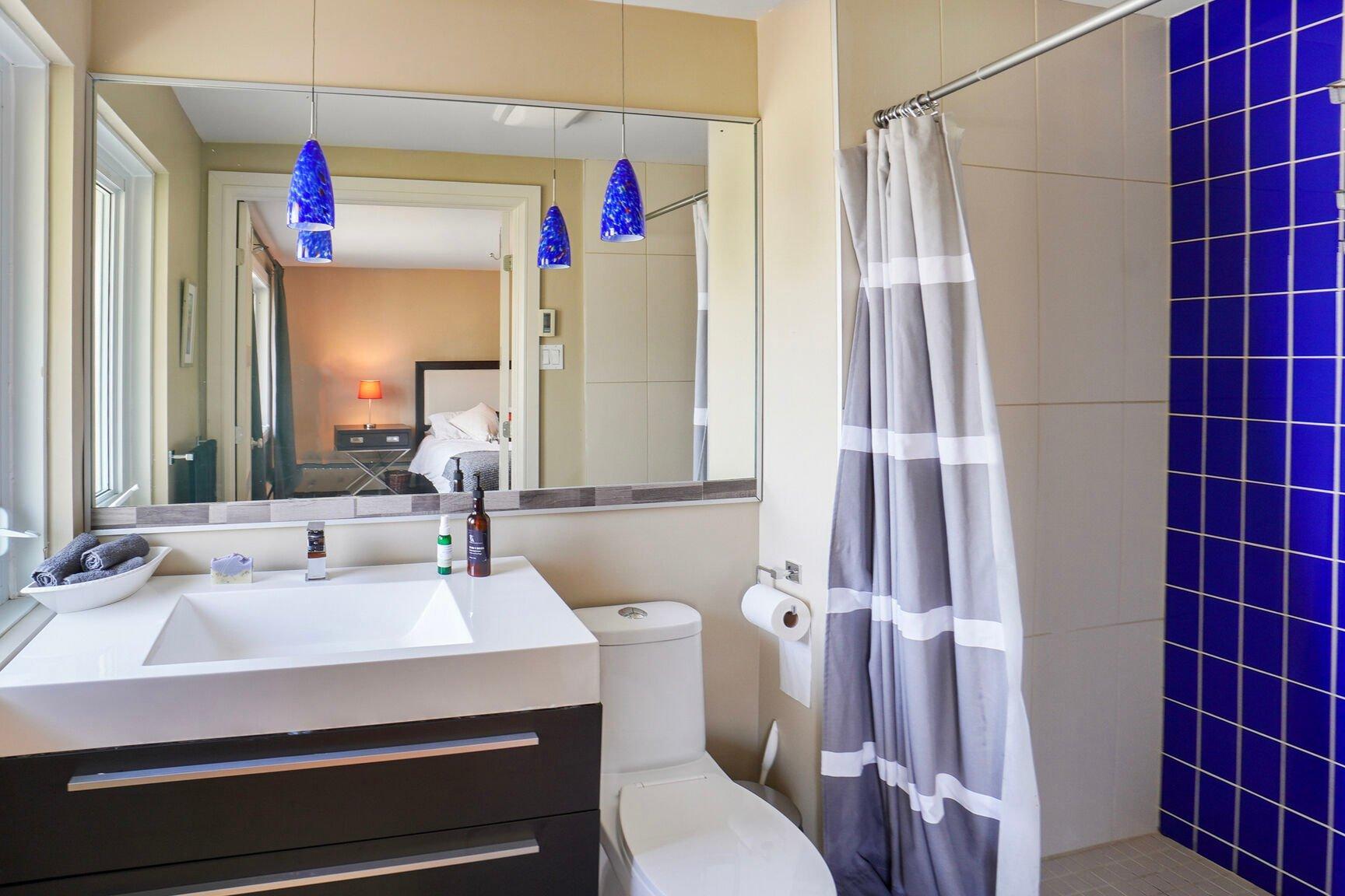 









104


Av. de Touraine

,
Saint-Lambert,




QC
J4S1H2

