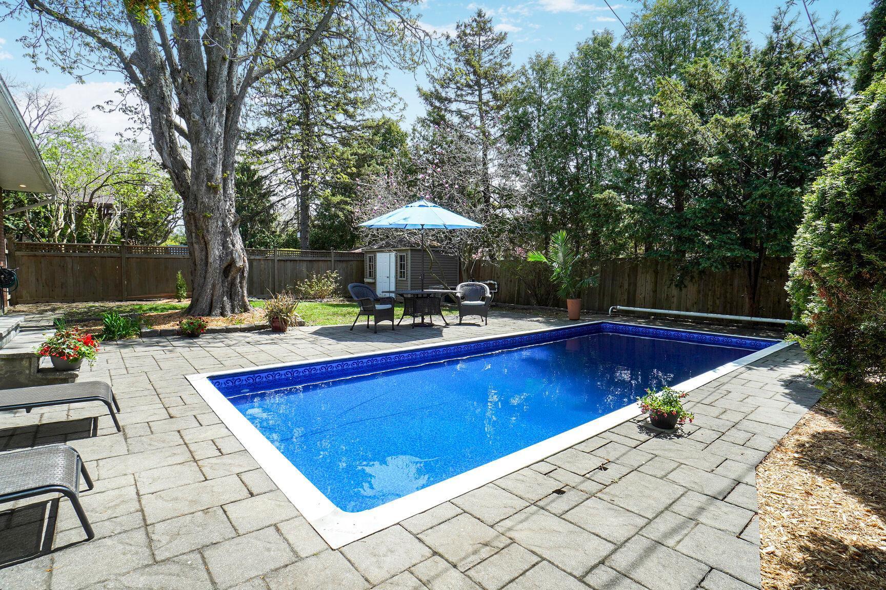 









104


Av. de Touraine

,
Saint-Lambert,




QC
J4S1H2

