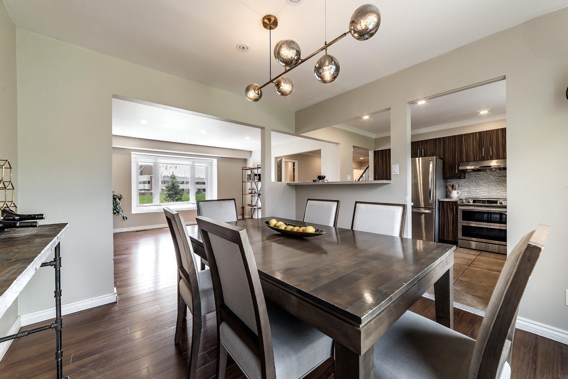 









2903


Rue Lake

,
Dollard-des-Ormeaux,




QC
H9B2K5

