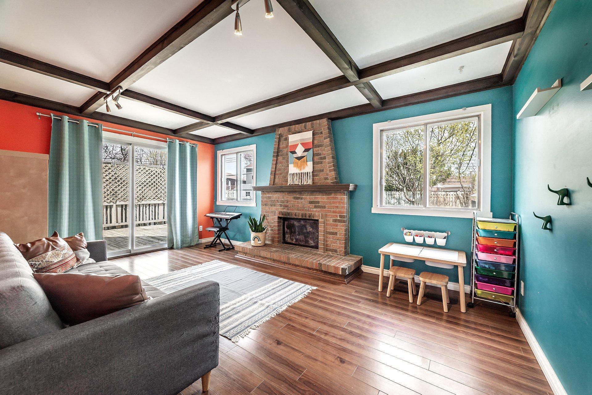









2903


Rue Lake

,
Dollard-des-Ormeaux,




QC
H9B2K5


