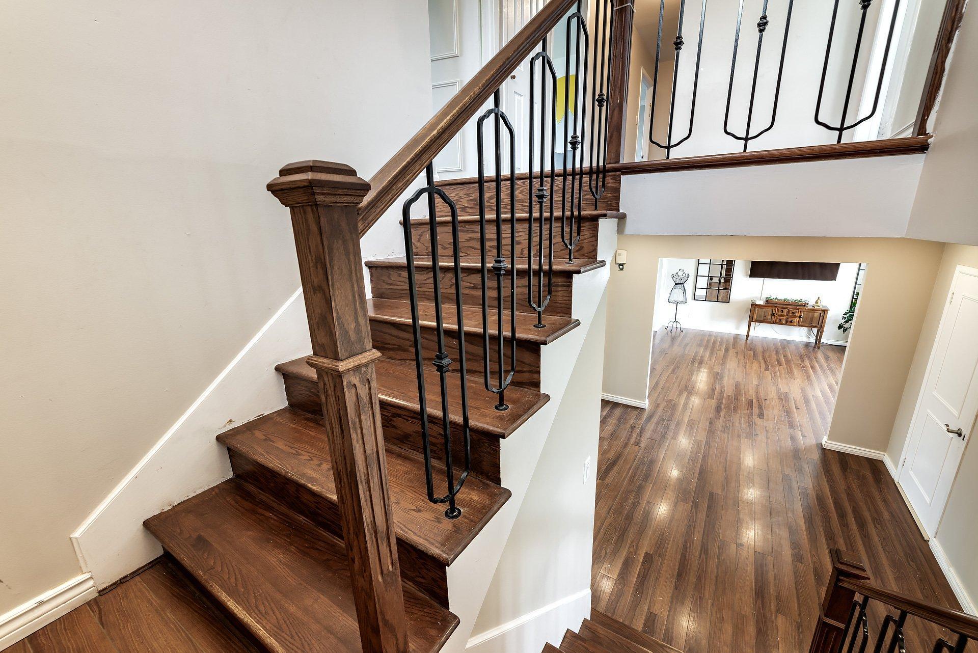 









2903


Rue Lake

,
Dollard-des-Ormeaux,




QC
H9B2K5

