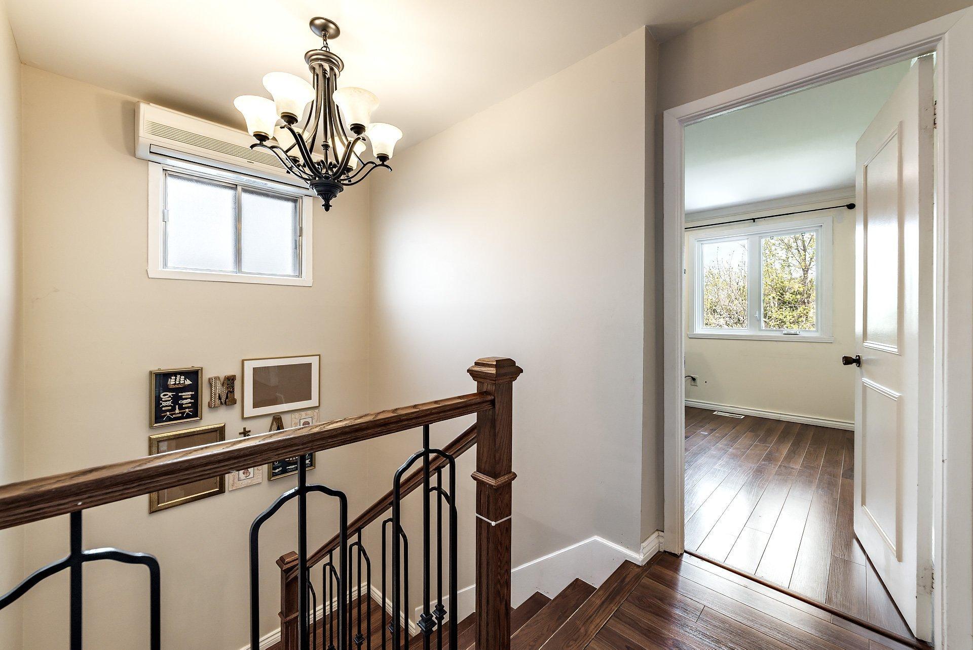 









2903


Rue Lake

,
Dollard-des-Ormeaux,




QC
H9B2K5


