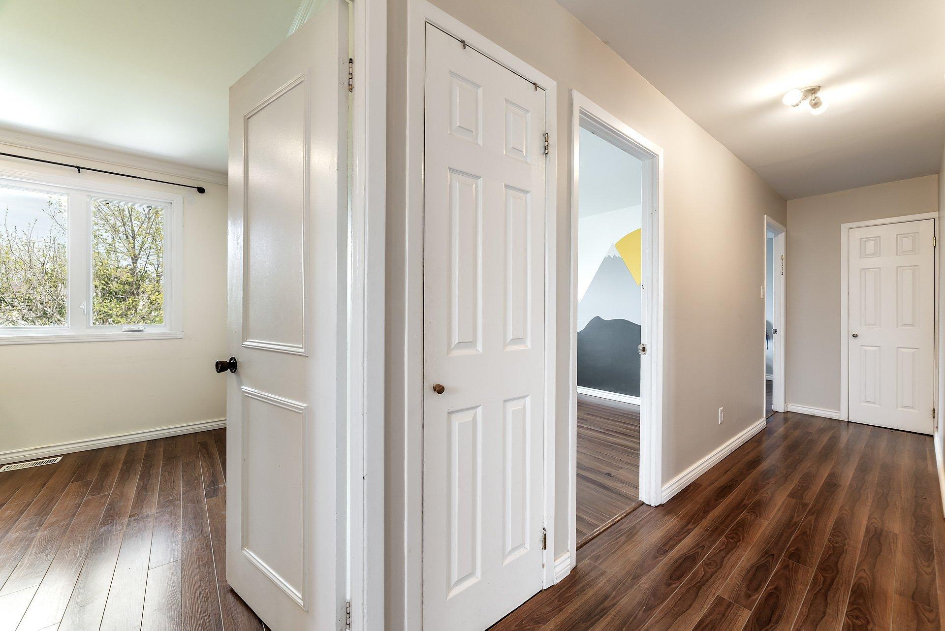 









2903


Rue Lake

,
Dollard-des-Ormeaux,




QC
H9B2K5

