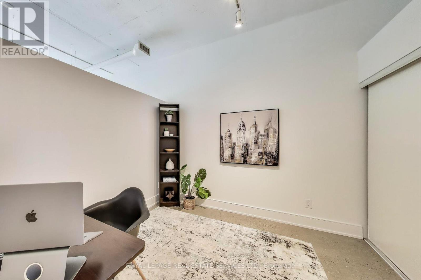 












507 - 2 FIELDWAY ROAD

,
Toronto,




Ontario
M8Z0B9

