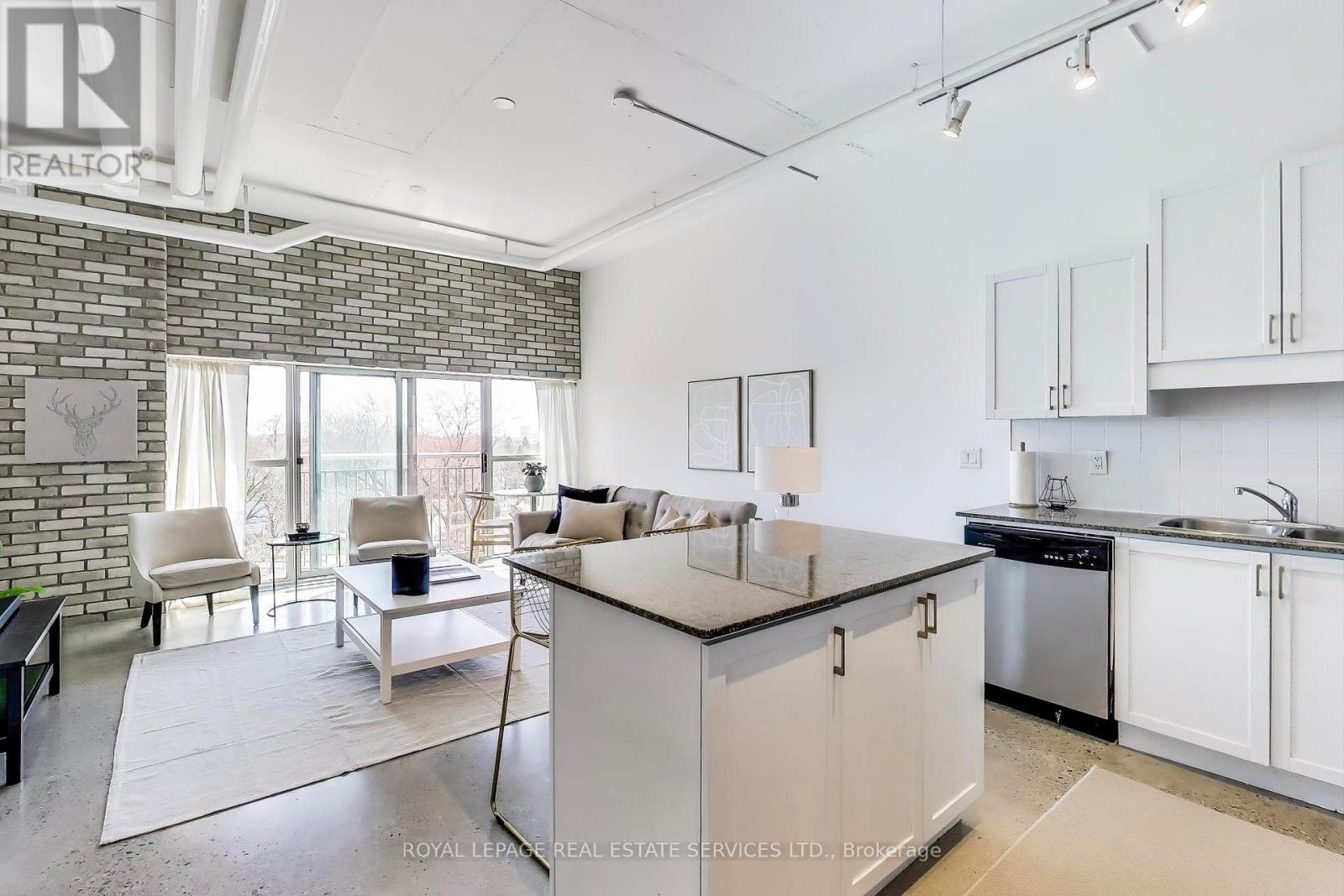 












507 - 2 FIELDWAY ROAD

,
Toronto,




Ontario
M8Z0B9

