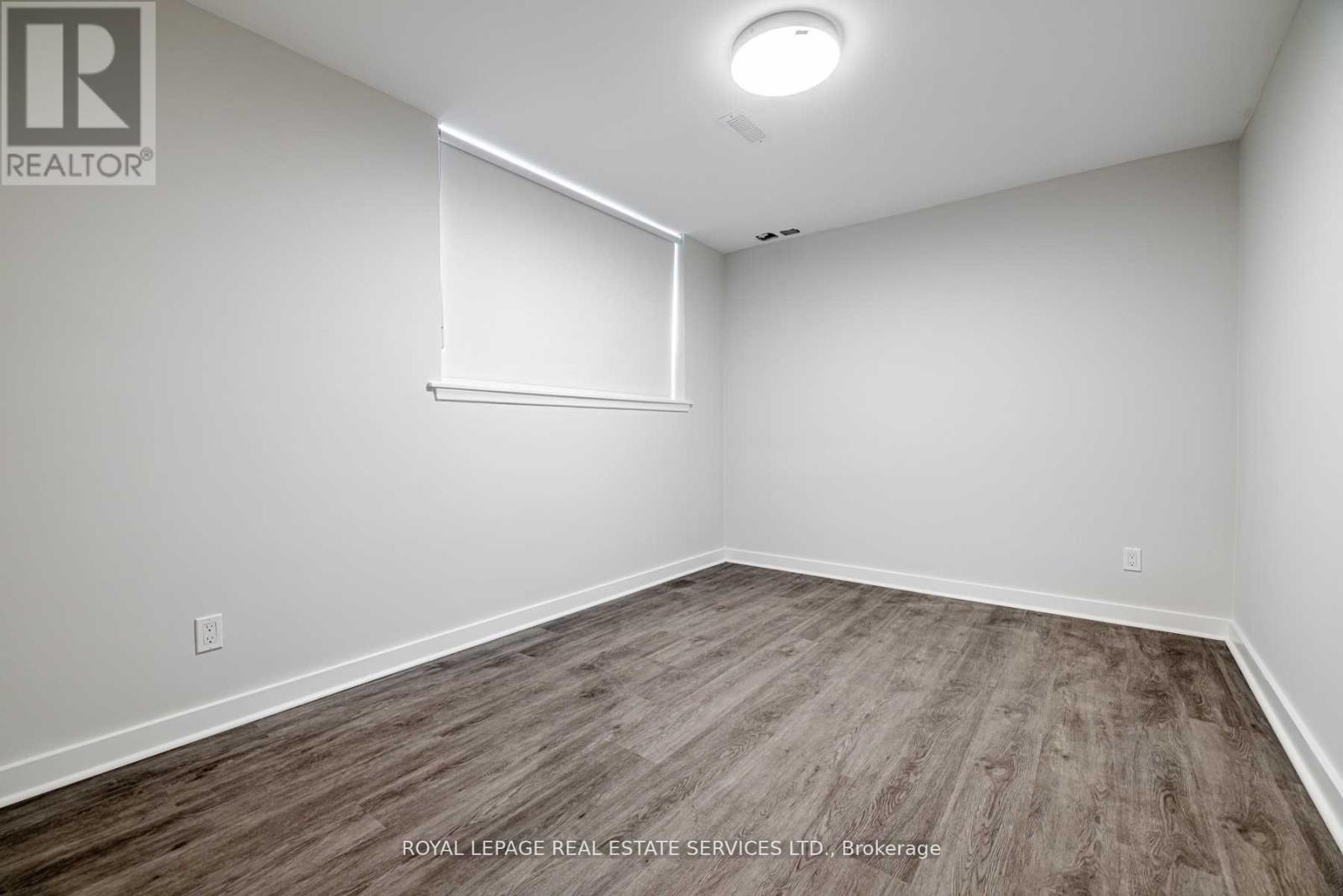 












LOWER - 72 WINSTON PARK BOULEVARD

,
Toronto,




Ontario
M3K1C3

