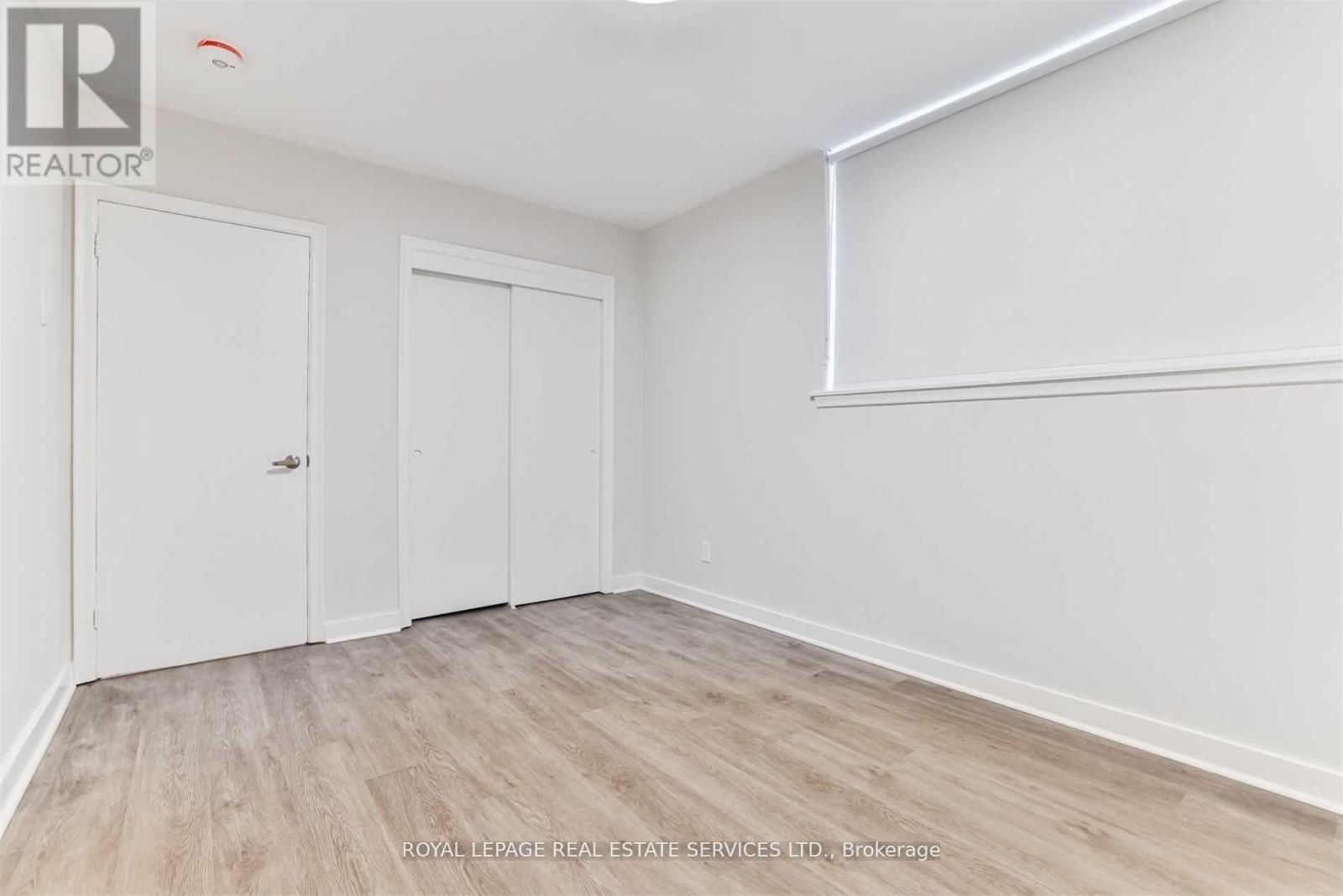 












LOWER - 72 WINSTON PARK BOULEVARD

,
Toronto,




Ontario
M3K1C3

