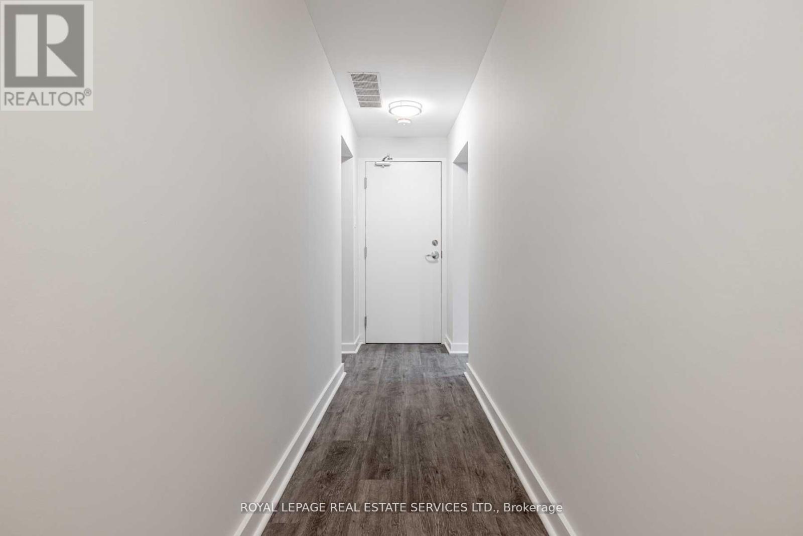 












LOWER - 72 WINSTON PARK BOULEVARD

,
Toronto,




Ontario
M3K1C3

