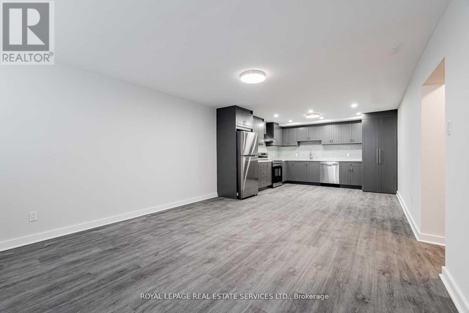 












LOWER - 72 WINSTON PARK BOULEVARD

,
Toronto,




Ontario
M3K1C3

