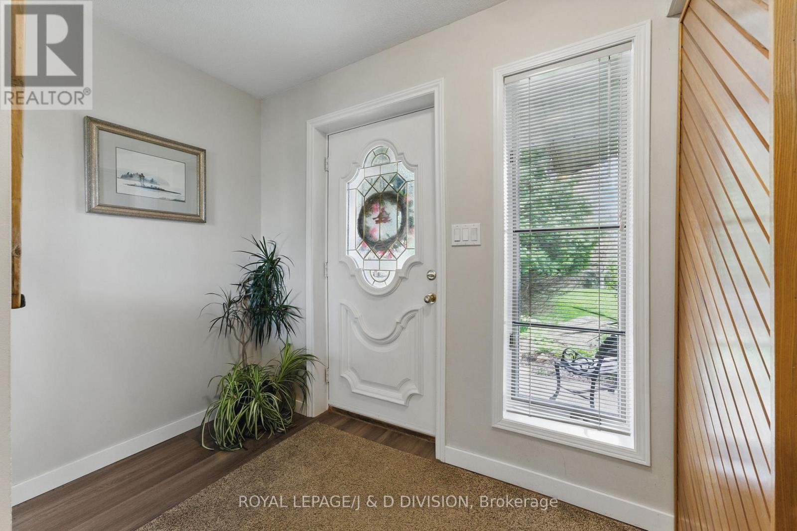 












295 BRANT ROAD

,
Brant,




Ontario
N0E1N0

