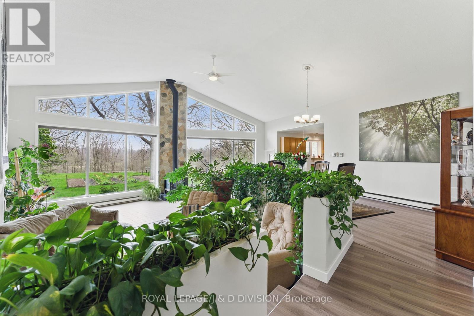 












295 BRANT ROAD

,
Brant,




Ontario
N0E1N0

