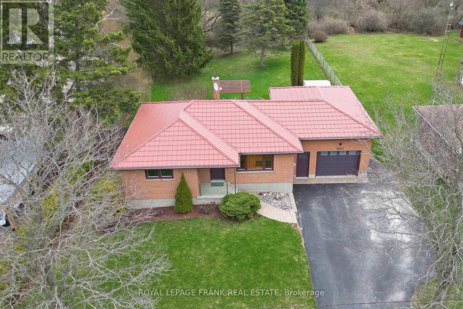 












5691 OCHONSKI ROAD

,
Clarington,




Ontario
L0B1M0

