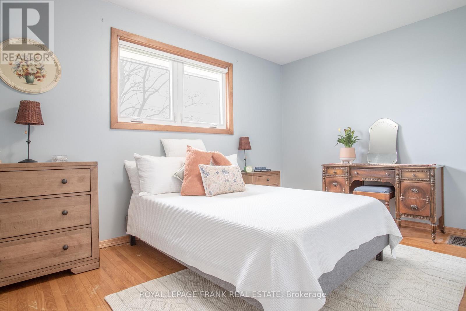 












5691 OCHONSKI ROAD

,
Clarington,




Ontario
L0B1M0

