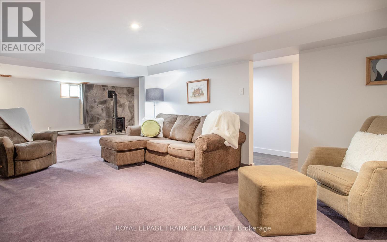 












5691 OCHONSKI ROAD

,
Clarington,




Ontario
L0B1M0

