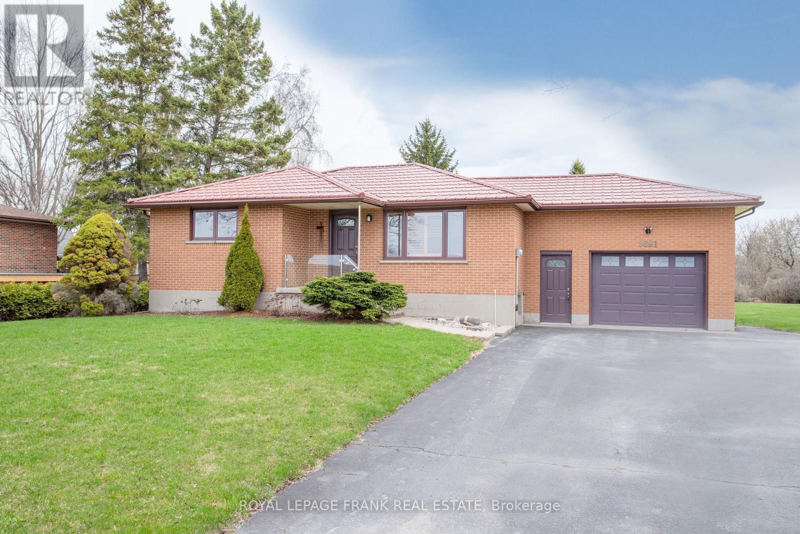 












5691 OCHONSKI ROAD

,
Clarington,




Ontario
L0B1M0

