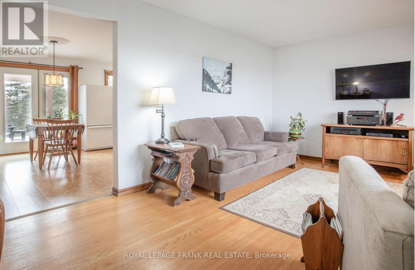 












5691 OCHONSKI ROAD

,
Clarington,




Ontario
L0B1M0


