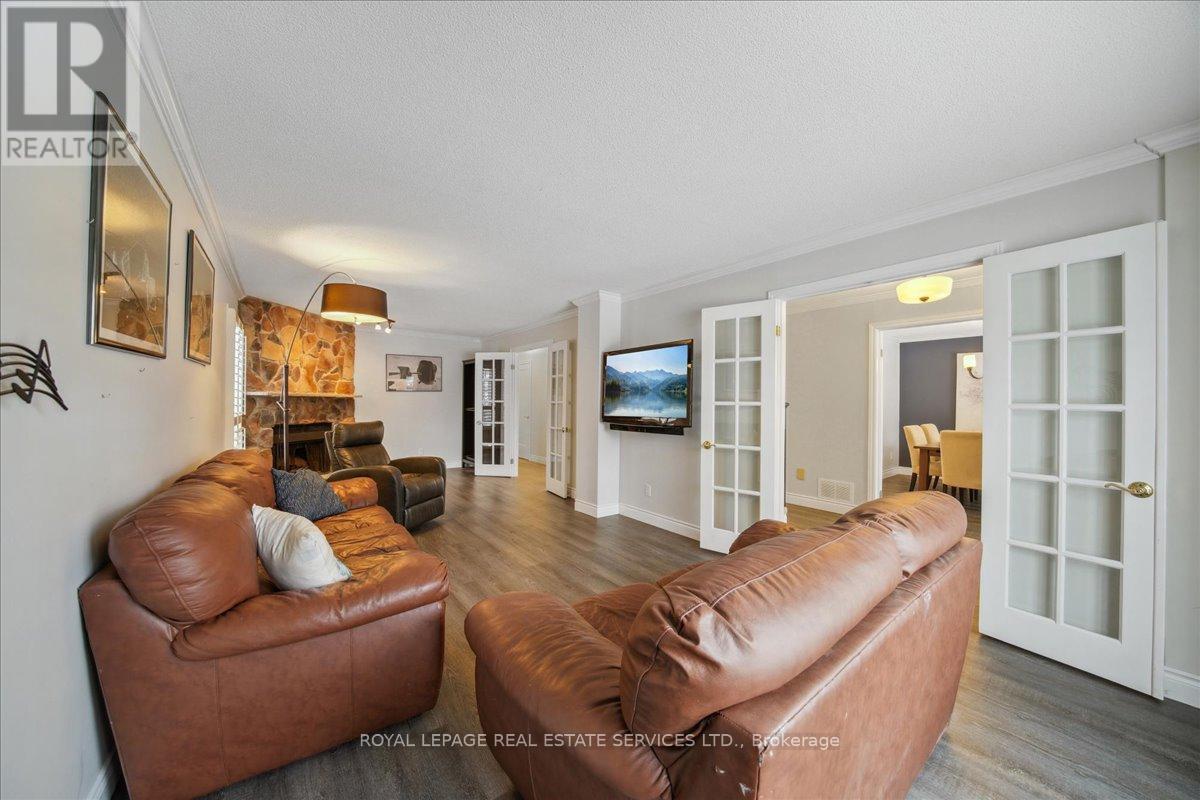 












224 O'DONOGHUE AVENUE

,
Oakville,




Ontario
L6H3W6

