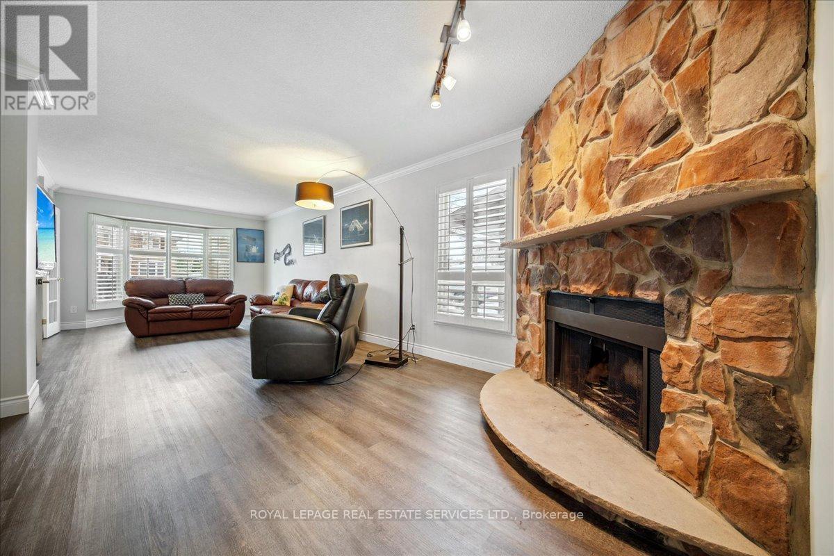 












224 O'DONOGHUE AVENUE

,
Oakville,




Ontario
L6H3W6

