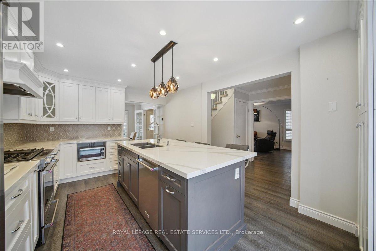 












224 O'DONOGHUE AVENUE

,
Oakville,




Ontario
L6H3W6

