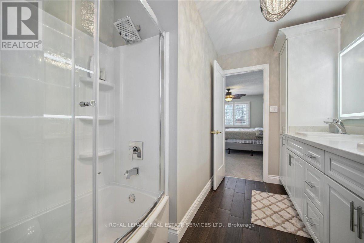 












224 O'DONOGHUE AVENUE

,
Oakville,




Ontario
L6H3W6

