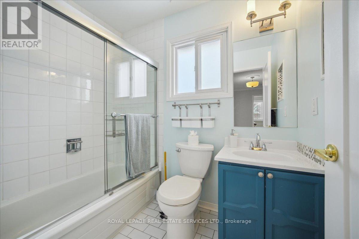 












224 O'DONOGHUE AVENUE

,
Oakville,




Ontario
L6H3W6

