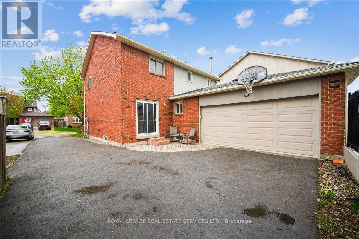 












224 O'DONOGHUE AVENUE

,
Oakville,




Ontario
L6H3W6

