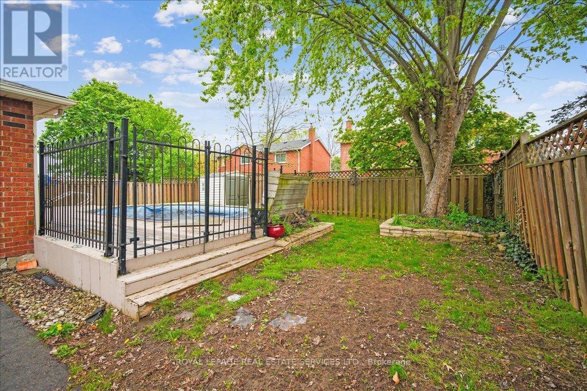 












224 O'DONOGHUE AVENUE

,
Oakville,




Ontario
L6H3W6


