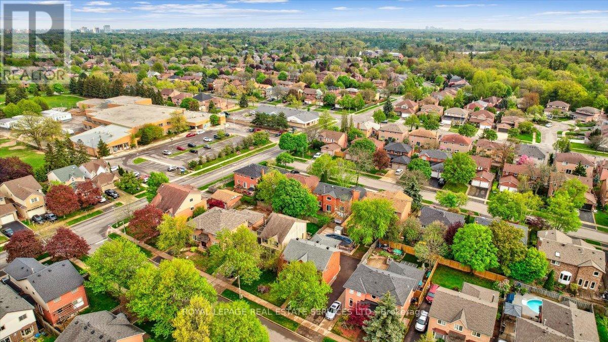 












224 O'DONOGHUE AVENUE

,
Oakville,




Ontario
L6H3W6

