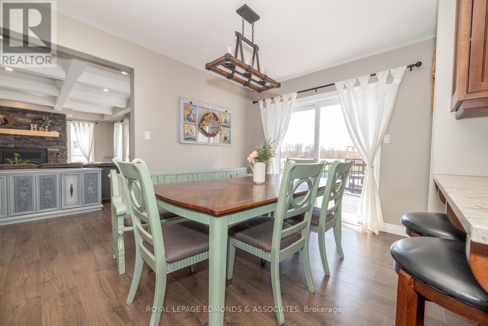 












2005 LOOKOUT ROAD

,
Whitewater Region,




Ontario
K0J2L0

