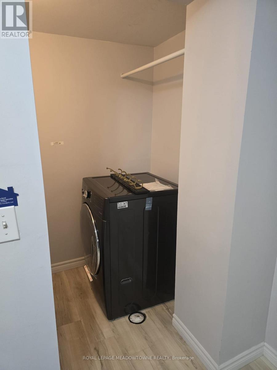 












BASEMENT - 28 AMANDA WALK

,
Cambridge,




Ontario
N3C4K8

