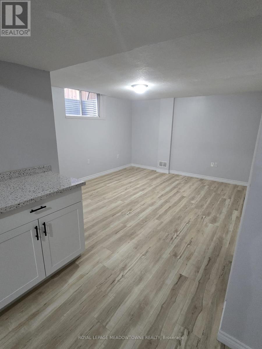 












BASEMENT - 28 AMANDA WALK

,
Cambridge,




Ontario
N3C4K8

