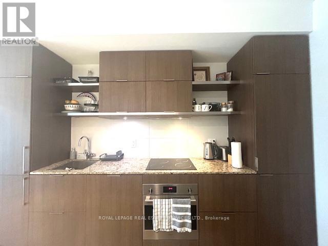 












1106 - 197 YONGE STREET

,
Toronto,




Ontario
M5B0C1

